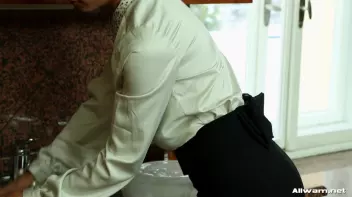 Sweet And Nasty With The Plumber Screencap 3 on sinx.preview.netperv.com