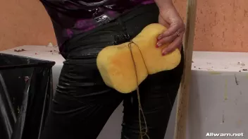 Eurobabe Oil Splatter! Screencap 15 on sinx.preview.netperv.com