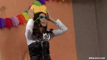 Eurobabe Oil Splatter! Screencap 22 on sinx.preview.netperv.com