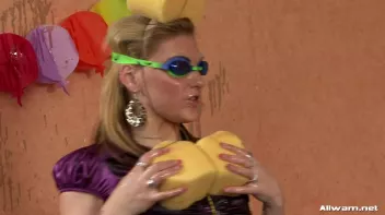 Eurobabe Oil Splatter! Screencap 36 on sinx.preview.netperv.com