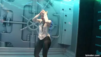 Sweet girls getting the wetlook Screencap 28 on sinx.preview.netperv.com