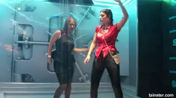 Sweet girls getting the wetlook Screencap 41 on sinx.preview.netperv.com