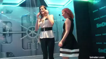 Sweet girls getting the wetlook Screencap 48 on sinx.preview.netperv.com