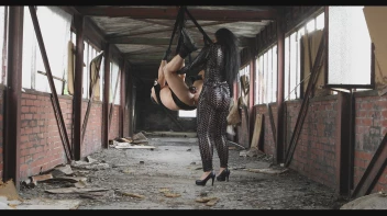 Im hängen durchgefickt Screencap 21 on sinx.preview.netperv.com