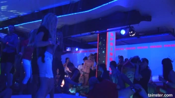 Spring Break Blow-Out Part 3 - Cam 4 Screencap 100 on sinx.preview.netperv.com