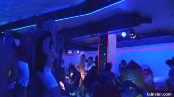 Spring Break Blow-Out Part 3 - Cam 4 Screencap 101 on sinx.preview.netperv.com