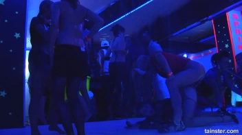 Spring Break Blow-Out Part 3 - Cam 4 Screencap 38 on sinx.preview.netperv.com