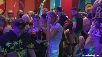 Bikini Beach Balls Part 2 - Cam 3 Screencap 9 on sinx.preview.netperv.com