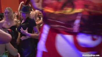 Bikini Beach Balls Part 2 - Cam 3 Screencap 10 on sinx.preview.netperv.com