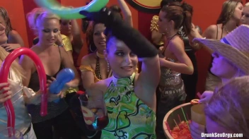 Bikini Beach Balls Part 2 - Cam 3 Screencap 12 on sinx.preview.netperv.com