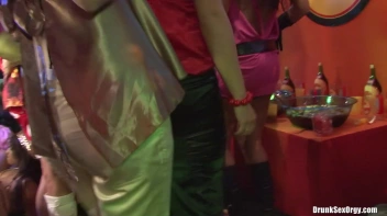 Bikini Beach Balls Part 2 - Cam 3 Screencap 14 on sinx.preview.netperv.com