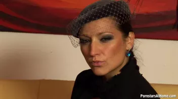 Gina For Dessert Screencap 2 on sinx.preview.netperv.com