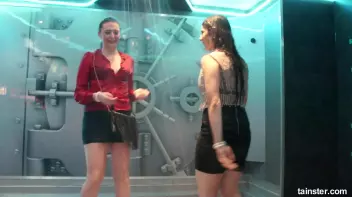 Secretaries dripping wet  Screencap 20 on sinx.preview.netperv.com