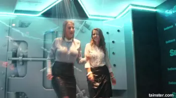 Secretaries dripping wet  Screencap 4 on sinx.preview.netperv.com