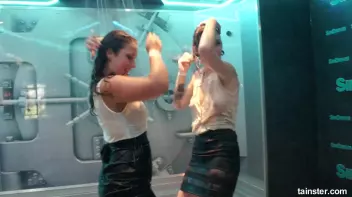 Secretaries dripping wet  Screencap 52 on sinx.preview.netperv.com