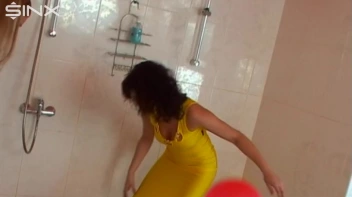 Sexy Babes Play With Balloons In The Shower Screencap 6 on sinx.preview.netperv.com
