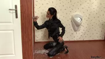 Nessa's Sticky Situation Screencap 29 on sinx.preview.netperv.com