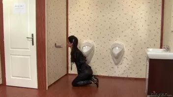 Nessa's Sticky Situation Screencap 3 on sinx.preview.netperv.com