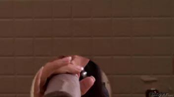 Nessa's Sticky Situation Screencap 7 on sinx.preview.netperv.com