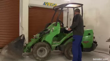 Bossy slut pissing Screencap 2 on sinx.preview.netperv.com