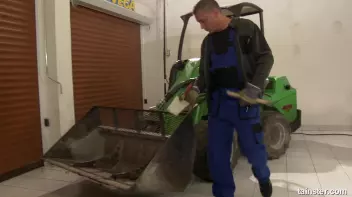 Bossy slut pissing Screencap 3 on sinx.preview.netperv.com