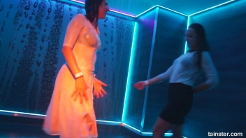 Elegant, Wet, And Living It Up! Screencap 18 on sinx.preview.netperv.com