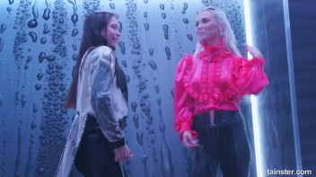 Elegant, Wet, And Living It Up! Screencap 67 on sinx.preview.netperv.com