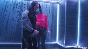 Elegant, Wet, And Living It Up! Screencap 72 on sinx.preview.netperv.com