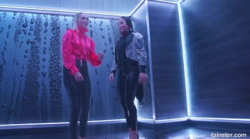 Elegant, Wet, And Living It Up! Screencap 79 on sinx.preview.netperv.com