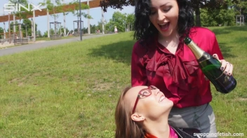 Cuties Drink Champagne Second Hand - Cam 2 Screencap 10 on sinx.preview.netperv.com