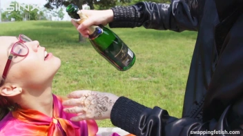 Cuties Drink Champagne Second Hand - Cam 2 Screencap 51 on sinx.preview.netperv.com