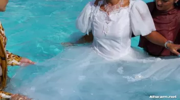 Wedding Day Wetlook Disaster Screencap 47 on sinx.preview.netperv.com