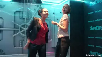 Wet amateurs owning these club showers Screencap 10 on sinx.preview.netperv.com