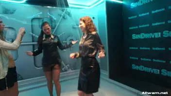 Wetlook Dancers Work The Stage Screencap 55 on sinx.preview.netperv.com