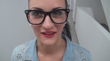 Vom Nachbarn vollgesaut mitten im Gemeindebau Screencap 3 on sinx.preview.netperv.com