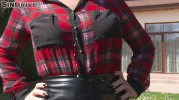 Spitting & Licking & Trash Talk & Bullshit - The Bigger The Boobs, The Bitchier The Action. Cheers! Screencap 18 on sinx.preview.netperv.com