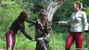 Muddy Catfight Ruins White Designer Suit - Cam 1 Screencap 29 on sinx.preview.netperv.com