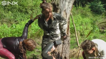 Muddy Catfight Ruins White Designer Suit - Cam 1 Screencap 31 on sinx.preview.netperv.com