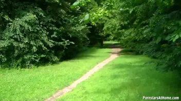 Not Your Mama's Walk Through The Park Screencap 9 on sinx.preview.netperv.com