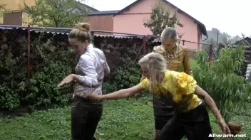 High Class Garden Mess Screencap 64 on sinx.preview.netperv.com