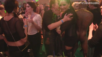 Party Hardcore Gone Crazy Vol. 17 Part 2 - Cam 2 Screencap 42 on sinx.preview.netperv.com