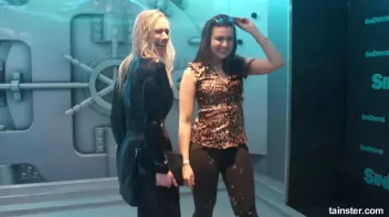 Babes having some naughty wet fun Screencap 1 on sinx.preview.netperv.com