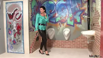 She Knocks And He Cums Screencap 1 on sinx.preview.netperv.com