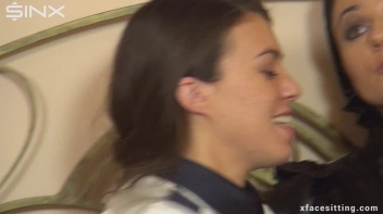 Rubbing Her Pussy In It Screencap 6 on sinx.preview.netperv.com