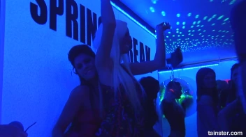 Spring Break Blow-Out Part 2 - Cam 4 Screencap 42 on sinx.preview.netperv.com