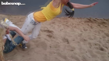 Jewelery Theft Has A Way Of Coming Between Friends! Screencap 19 on sinx.preview.netperv.com