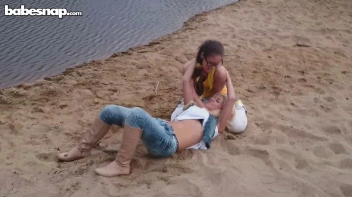 Jewelery Theft Has A Way Of Coming Between Friends! Screencap 22 on sinx.preview.netperv.com