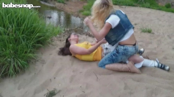 Jewelery Theft Has A Way Of Coming Between Friends! Screencap 29 on sinx.preview.netperv.com