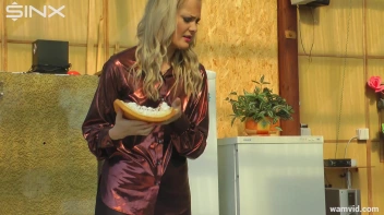 Cute blonde gets messy with pies Screencap 1 on sinx.preview.netperv.com