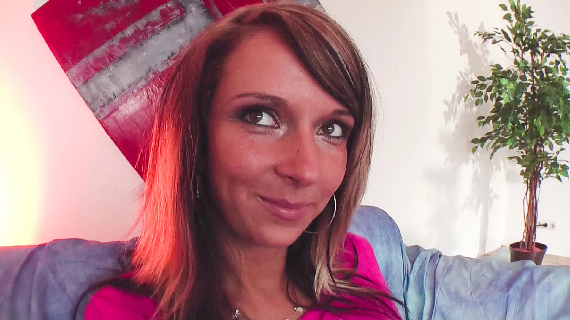 Milf Babe Masturbates On Casting Couch on sinx.preview.netperv.com